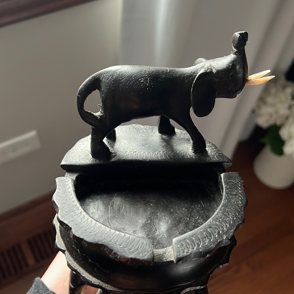 Hand carved, wooden Elephant ashtray  NEVER USED